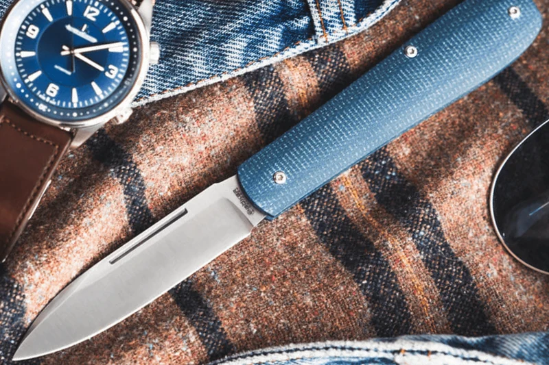 Couteau pliant Böker Coffin Denim 112944 manche en micarta bleu 10,7cm