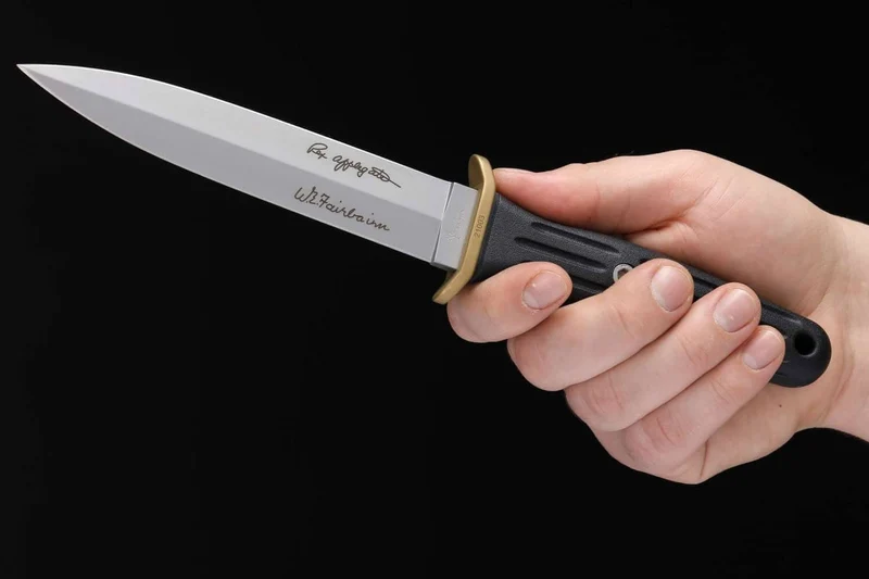 Couteau Böker Applegate Fairbairn Combat II 120543AF lame en acier 15cm manche synthétique noir + étui en kydex