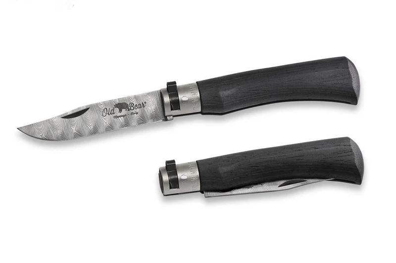 Couteau artisanal Old Bear damas M lame inox 8cm bois d'ayous stratifié avec virole