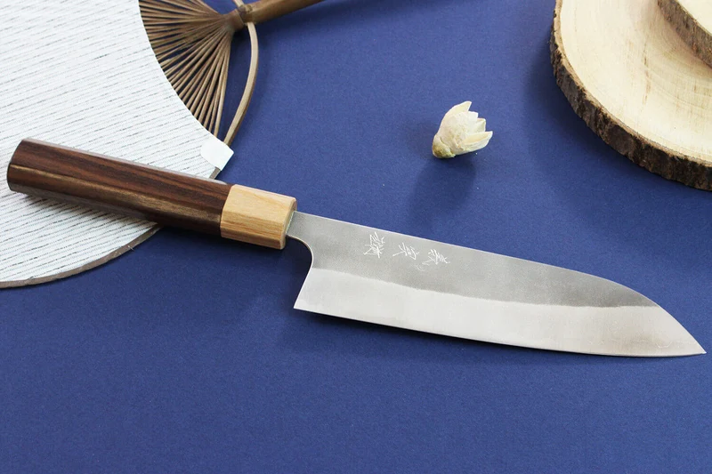 Couteau santoku japonais artisanal Yoshimi Kato AS Nashiji 17cm