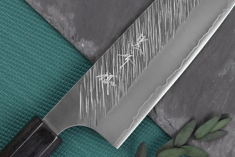 Couteau Bunka japonais artisanal Yu Kurosaki Fujin 16,5cm SG2
