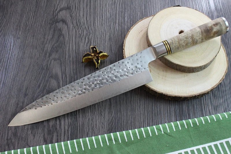 Couteau de chef japonais artisanal forgé Takeshi Saji R2 Tsuchime 24cm