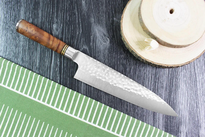 Couteau de chef japonais artisanal forgé Takeshi Saji R2 Tsuchime 21cm