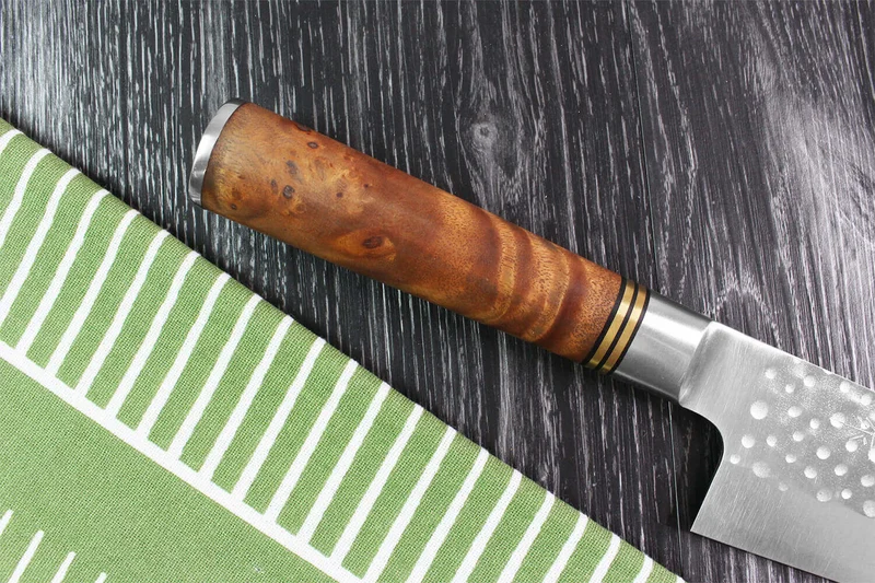 Couteau de chef japonais artisanal forgé Takeshi Saji R2 Tsuchime 21cm