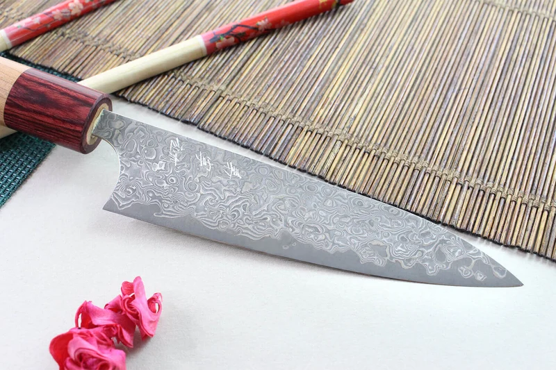 Couteau universel japonais artisanal Yoshimi Kato 12cm VG10 Nickel Damascus cerisier