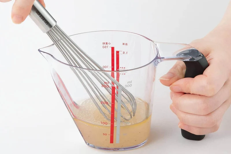 Fouet de cuisine étroit Kai Slim 22,8cm en acier inoxydable 18/8