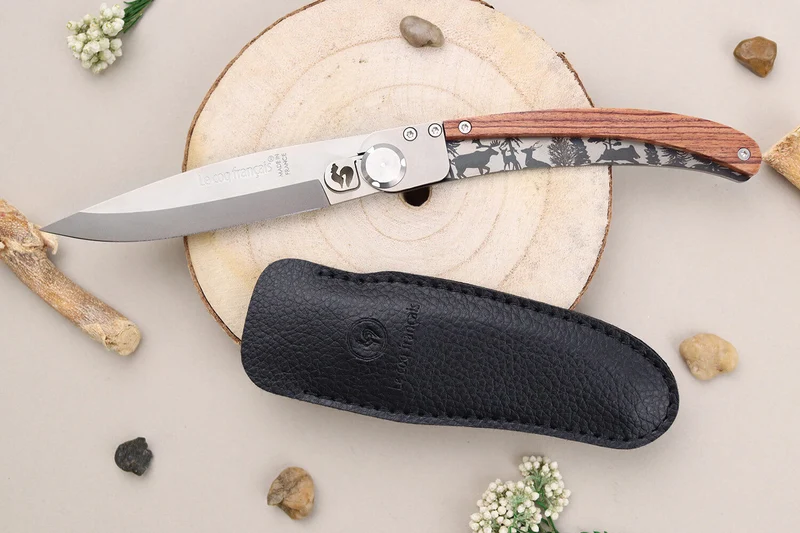 Couteau pliant Le Coq Français Forêt artisanal manche bois de violette 11,5cm + étui