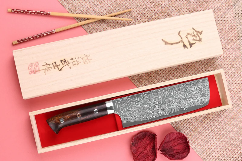 Couteau nakiri japonais Takeshi Saji R2 Damas Mosaïque 16,5cm