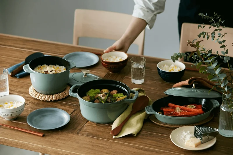 Cocotte Staub ronde en fonte émaillée Eucalyptus
