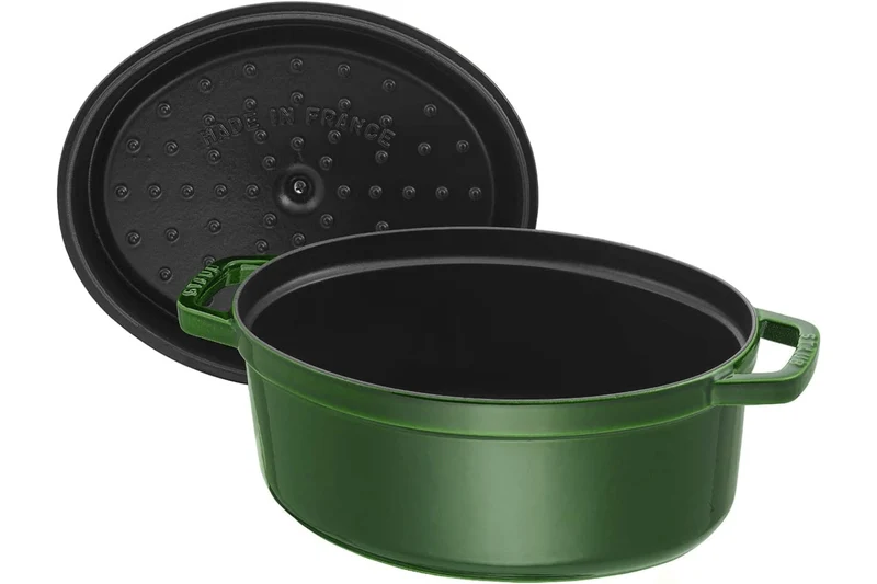 Cocotte Staub ovale en fonte émaillée basilic
