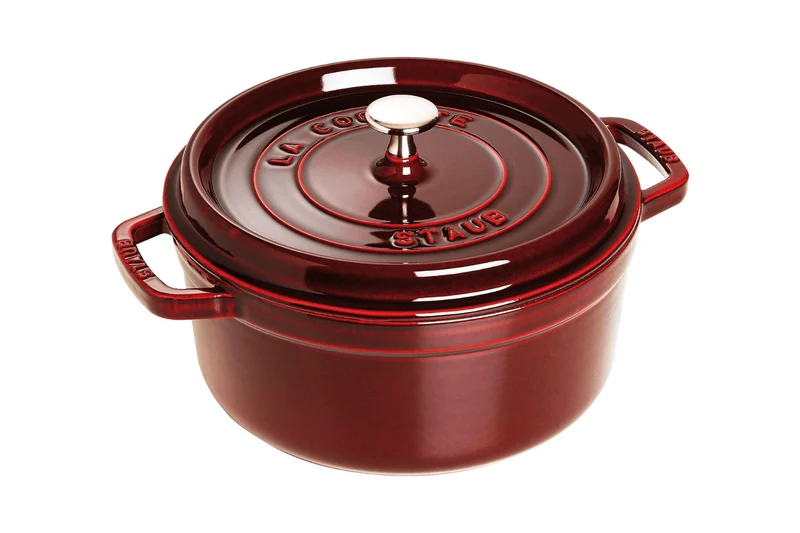 Cocotte Staub ronde en fonte émaillée grenadine