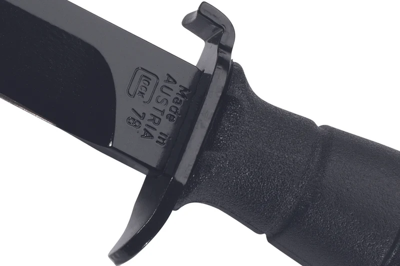 Couteau Herbertz 100617 lame 16,5cm manche polymère noir + étui