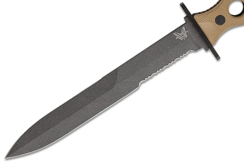 Couteau Benchmade SOCP 185SBK_1 lame semi-dentée 18cm manche ajouré en G10 taupe avec étui