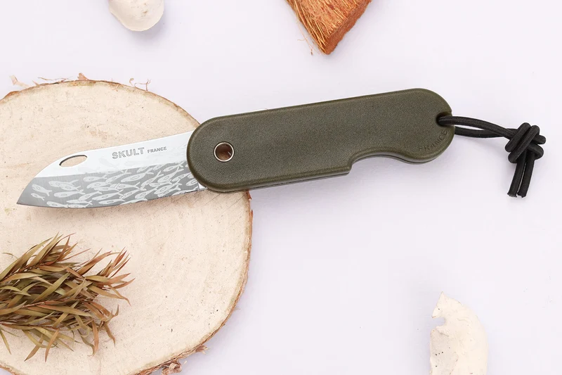 Couteau pliant Skult français éco-responsable Le Banc de Poissons manche vert 10cm