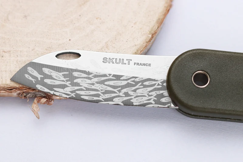 Couteau pliant Skult français éco-responsable Le Banc de Poissons manche vert 10cm