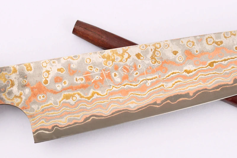 Couteau universel 13cm japonais artisanal Takeshi Saji VG10 Rainbow Nashiji