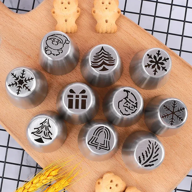 Set de 10 Douilles à Pâtisserie en Acier Inoxydable - Motifs de Noël