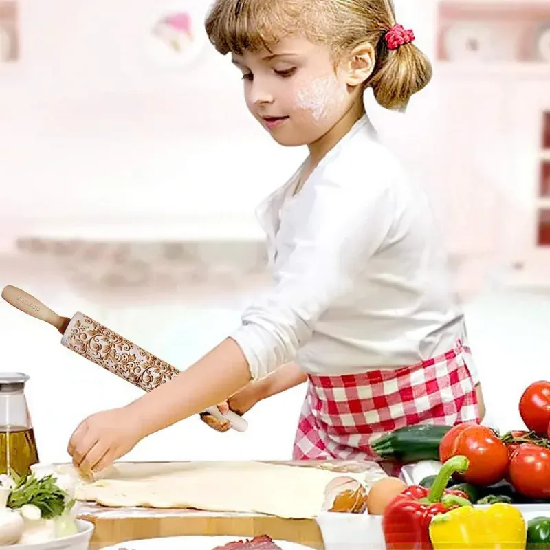 Rouleau à pâtisserie en bois rétro avec motifs gravés - Style européen