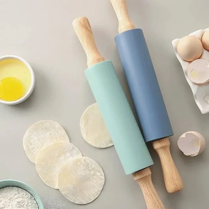 Rouleau à pâtisserie en silicone anti-adhésif avec poignées en bois
