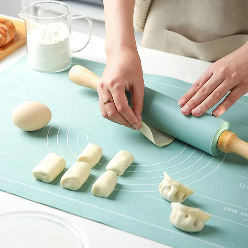 Rouleau à pâtisserie en silicone anti-adhésif avec poignées en bois