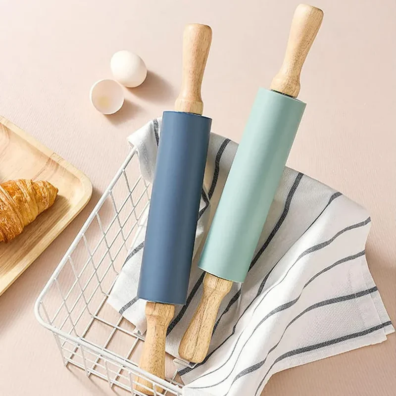 Rouleau à pâtisserie en silicone anti-adhésif avec poignées en bois