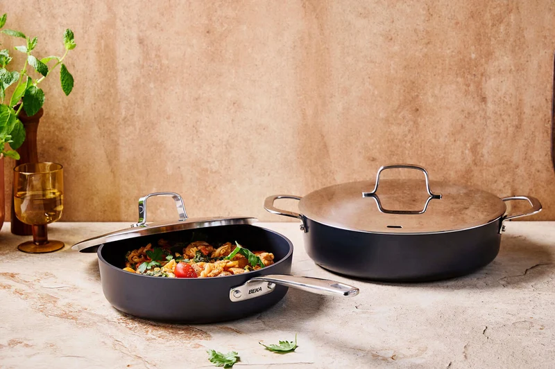 Sauteuse à poignée longue Beka Maestro 24cm antiadhérente revêtement en céramique + couvercle
