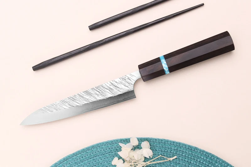 Couteau universel japonais artisanal Yu Kurosaki Fujin 15cm SG2 turquoise