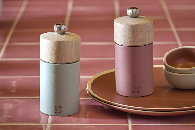 Moulin à poivre manuel Peugeot Boréal en bois Noisette