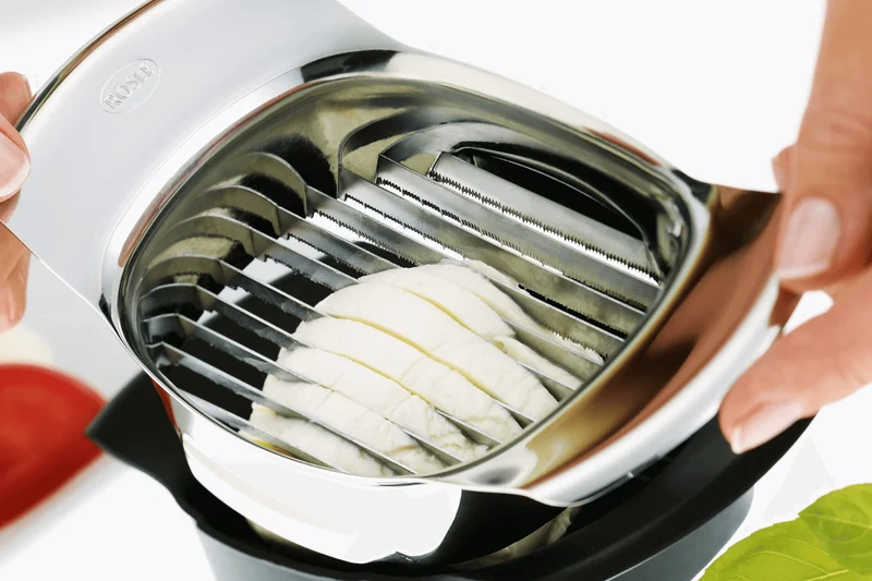 Coupe tomates et mozzarella Rosle en acier inoxydable diamètre 10cm