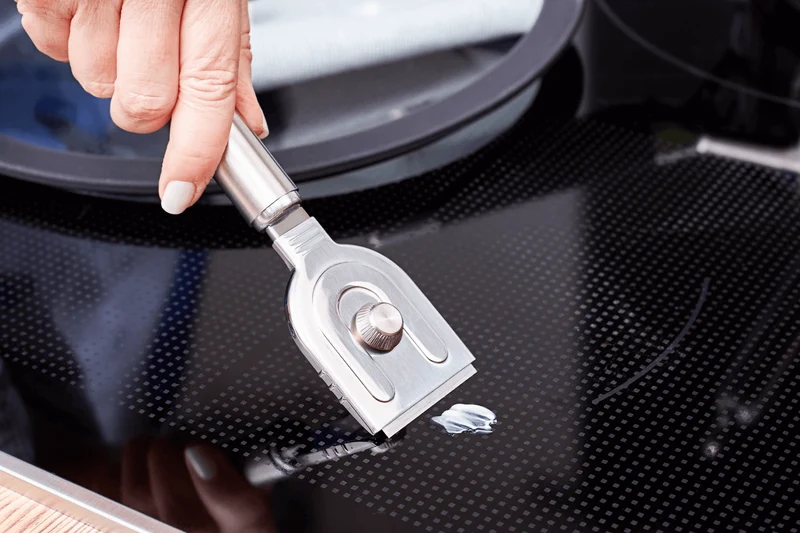 Racloir/Scraper Rösle pour plaques en vitrocéramique en acier inoxydable