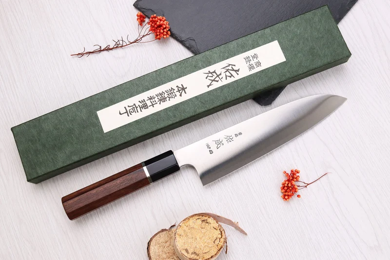 Couteau santoku 19,5cm japonais artisanal Sukenari HAP40 San Maï manche en bois de rose