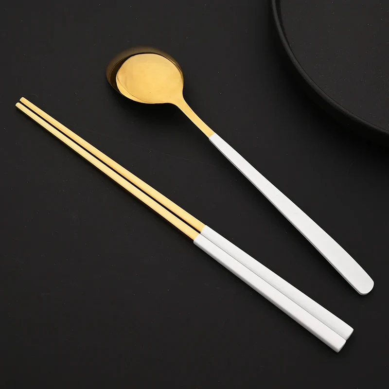 Set Couverts Coréens Inox 304 – 5 Cuillères + 5 Paires de Baguettes (10 pièces)