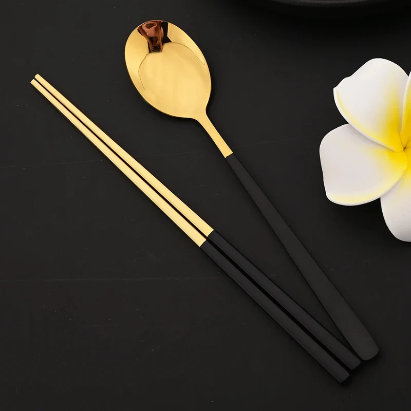 Set Couverts Coréens Inox 304 – 5 Cuillères + 5 Paires de Baguettes (10 pièces)