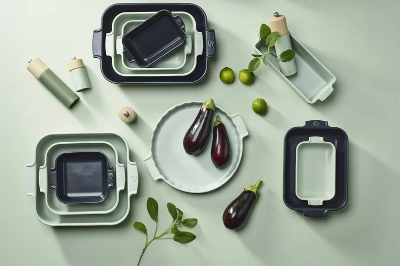 Plat four rectangle Peugeot Appolia en céramique vert sauge