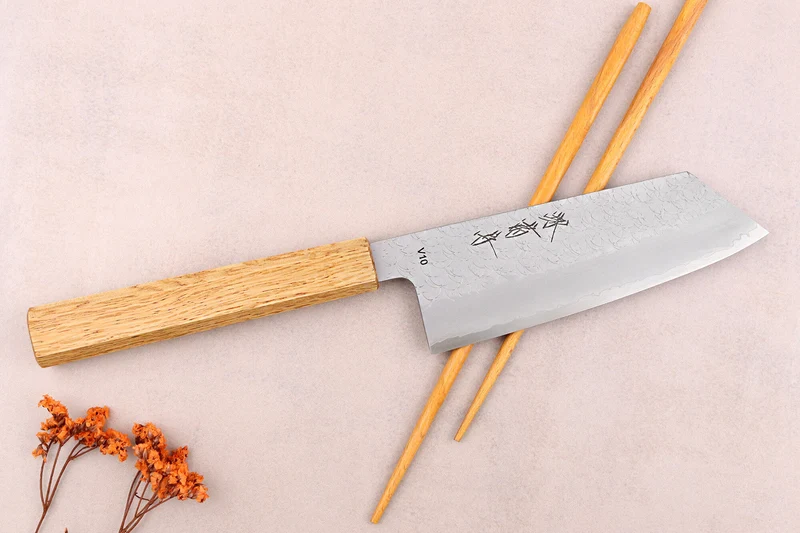 Couteau bunka 14cm japonais artisanal Sakai Kikumori TS10 en chêne