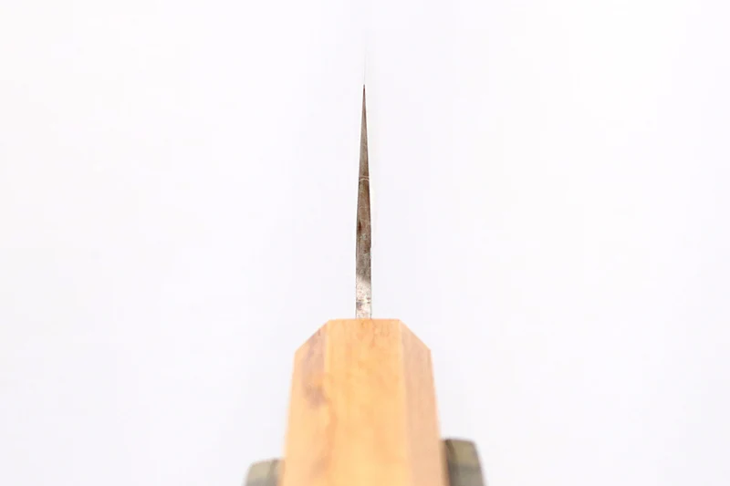 Couteau santoku 16,5cm japonais artisanal Sakai Kikumori TS10 en chêne