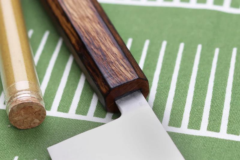 Couteau nakiri 16,5cm japonais artisanal Masutani martelé manche en chêne