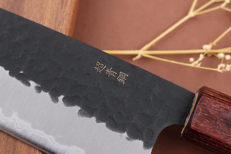 Couteau santoku 16,5cm japonais Sakai Takayuki AS brut de forge