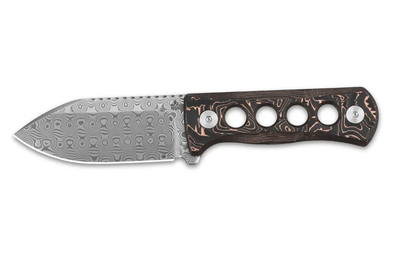 Couteau de cou QSP Canary 141F lame damassée 6,3cm manche ajouré en carbone et cuivre + étui Kydex