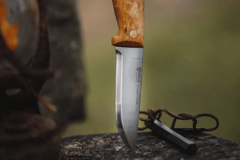 Couteau Helle Temagami H300 lame en acier inox 11cm manche en bouleau + étui en cuir