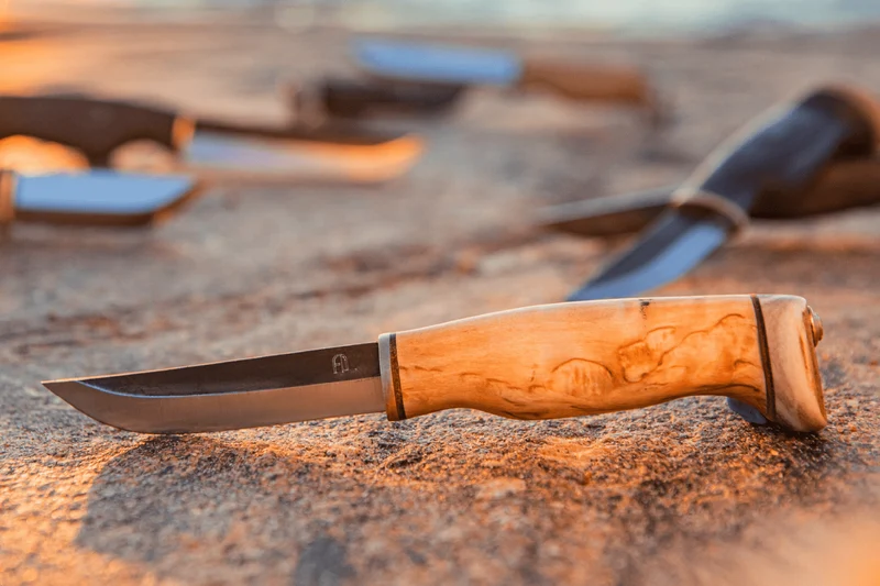 Couteau Arctic Legend Hobby Knife AL903 artisanal lame 9,5cm manche en bouleau + étui en cuir