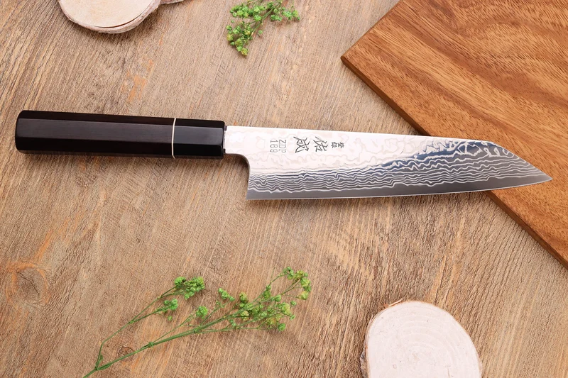 Couteau kiritsuke 21cm japonais artisanal Sukenari ZDP-189 damas manche en ébène
