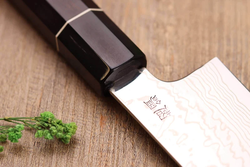 Couteau de chef 21cm japonais artisanal Sukenari ZDP-189 damas manche en ébène