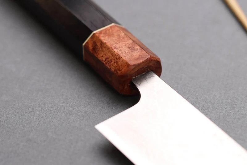 Couteau de chef 18cm japonais artisanal Toshihiro Wakui Aogami 2 damas laminé