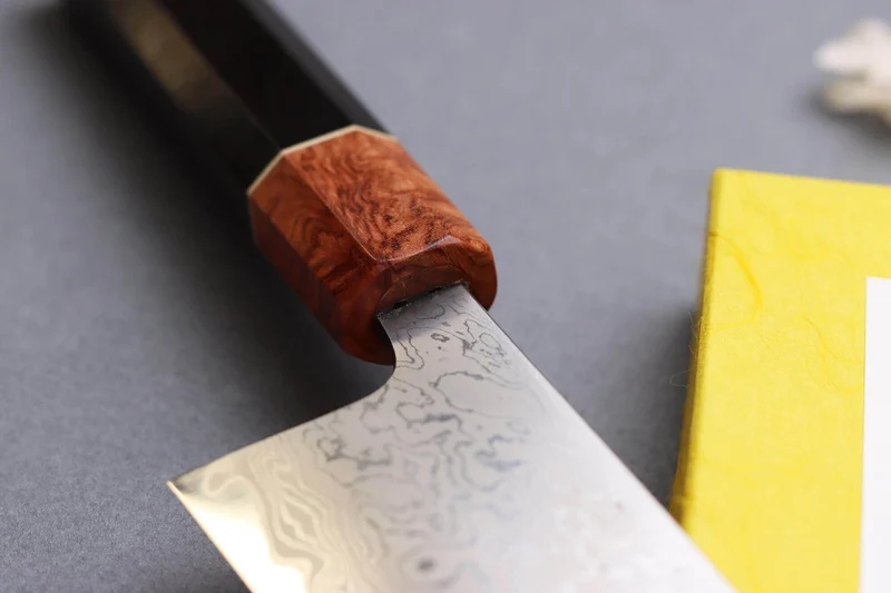 Couteau santoku 16,5cm japonais artisanal Toshihiro Wakui Aogami 2 damas laminé