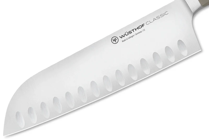 Couteau santoku Wusthof Classic Colour Velvet Oyster forgé lame alvéolée 17cm