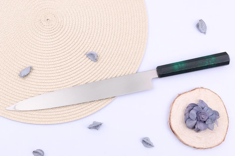 Couteau yanagiba japonais 27cm Sakai Takayuki Nanairo manche en résine laqué vert