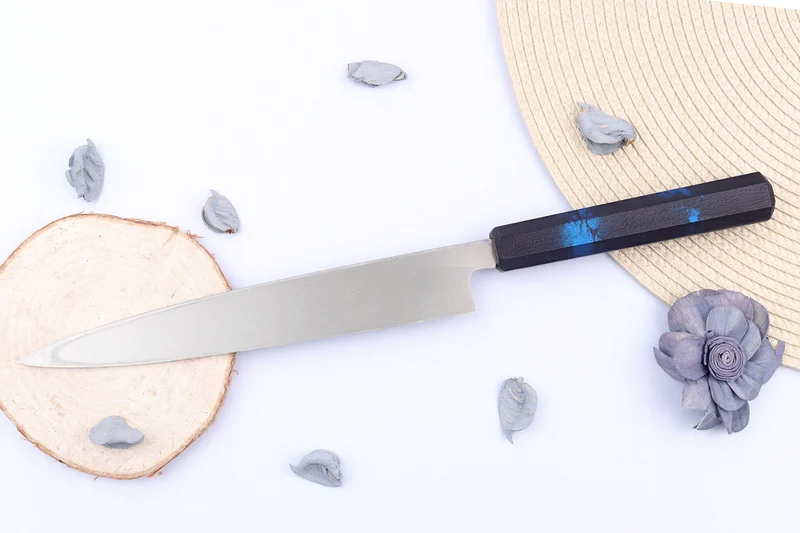 Couteau yanagiba japonais 21cm Sakai Takayuki Nanairo manche en résine laqué bleu