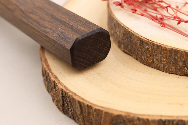 Couteau de chef 24cm japonais artisanal Hado Sumi B1D manche en chêne