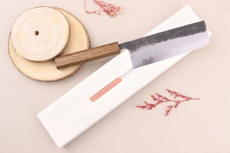 Couteau nakiri 16,5cm japonais artisanal Hado Sumi B1D manche en chêne